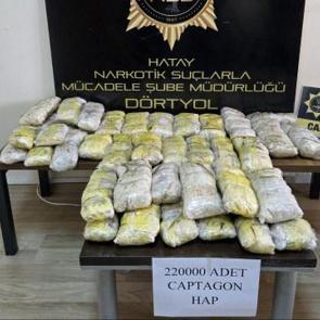 Hatay'da TIR'dan 220 bin adet uyuşturucu ecza ele ge&ccedil;irildi