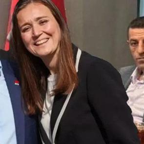 İhra&ccedil; edilen CHP'li delegeden Durbay paylaşımı: &Ouml;l&uuml;m&uuml;, &Ouml;zg&uuml;r &Ouml;zel ile ilişkilendirdi