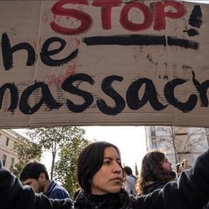 İsrailli aktivist gruptan h&uuml;k&uuml;met karşıtı protesto: Etnik temizlik yapıyorlar!