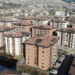 Depremzede vatandaşlar yeni evlerinde konuştu: &ldquo;Devlet bizi yalnız bırakmadı&rdquo;