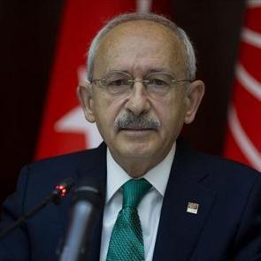Kılı&ccedil;daroğlu'nun bir &uuml;niversitede gen&ccedil;lere verdiği &ouml;ğ&uuml;tler g&uuml;ndem oldu