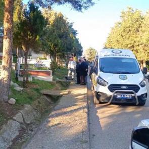 Mezarlıkta korkun&ccedil; olay: 2 g&uuml;nd&uuml;r kayıp olarak aranıyordu! Asılı halde bulundu