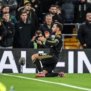 84'te yıkıldılar: Premier Lig'de 8 gol&uuml;n atıldığı ma&ccedil;tan 'beraberlik' &ccedil;ıktı