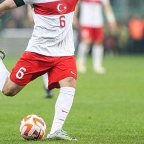 S&uuml;per Lig'de ayrılık: Milli takımın eski yıldızı bavulunu topluyor
