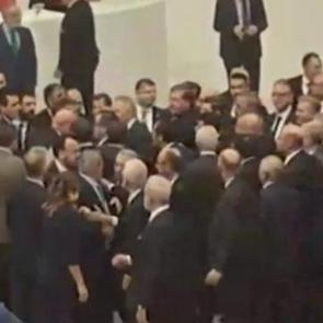 TBMM'de b&uuml;t&ccedil;e maratonunda gerginlik