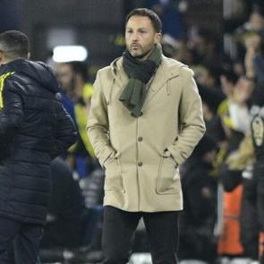 Tedesco'ya 19 ma&ccedil; yetti: Okan Buruk'u geride bıraktı