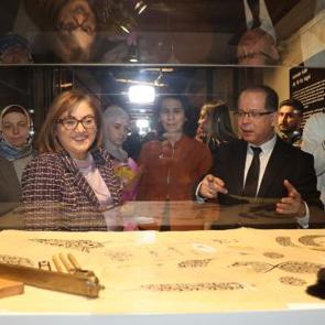 &ldquo;Kalemden Kalbe&rdquo; sergisi Gaziantep&rsquo;te kapılarını a&ccedil;tı