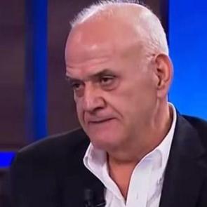 Trabzonspor-Beşiktaş ma&ccedil;ı sonrası Ahmet &Ccedil;akar'dan TFF'ye g&uuml;ndem olan soru: Birileri...