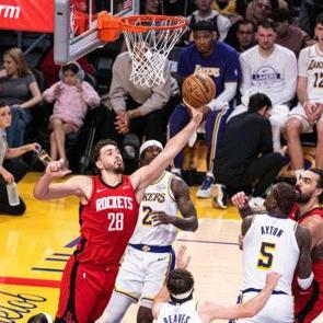 Alperen Şeng&uuml;n double double yaptı! Houston, Doncic ve LeBron'lu Lakers'a patladı