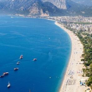 Bakan Ersoy: &ldquo;3 milyon 252 bin 769 kişi, bug&uuml;ne kadar halk plajlarımızdan faydalandı&rdquo;