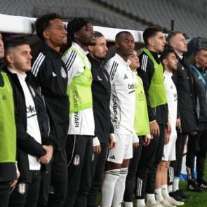 Beşiktaş'ta kul&uuml;be sınıfta kaldı! Kenardan sadece 4 goll&uuml;k katkı