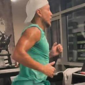 Bu sezon ma&ccedil;a &ccedil;ıkmayan yıldızdan olay paylaşım: 'Geliyorum Fenerbah&ccedil;e'