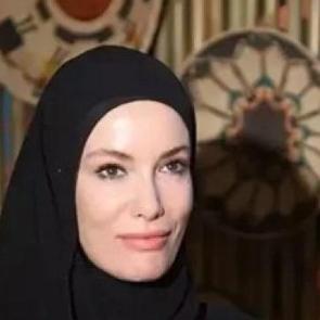 Gazze i&ccedil;in m&uuml;cadeleyi s&uuml;rd&uuml;r&uuml;yor: Gamze &Ouml;z&ccedil;elik'ten duygulandıran hamle!