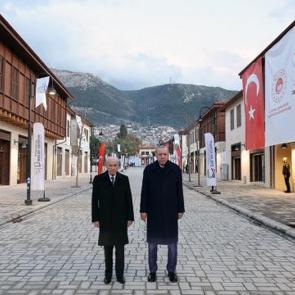Hatay k&uuml;llerinden doğdu! Erdoğan ve Bah&ccedil;eli tamamlanan projeleri yerinde inceledi