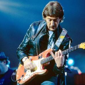 İngiliz m&uuml;ziğinin efsanesi hayatını kaybetti