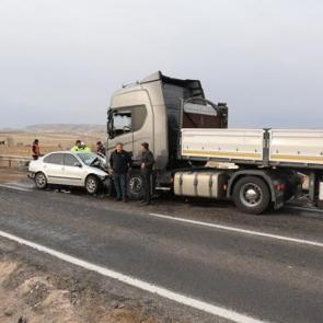Korkun&ccedil; kazadan acı haber! Kafa kafaya &ccedil;arpıştılar: 1 &ouml;l&uuml;, 3 yaralı!