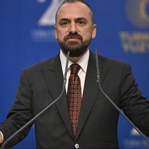 Medya stratejisinde değişim iddialarına AK Parti'den yanıt geldi! 