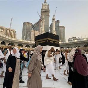 Mekke'de ring otob&uuml;s&uuml; T&uuml;rk kafilesine &ccedil;arptı: &Ouml;l&uuml; ve yaralılar var