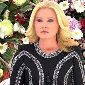 M&uuml;ge Anlı'dan Fenerbah&ccedil;e'ye İrfan Can Kahveci tepkisi: Seviyoruz kardeşim neden...