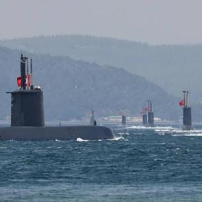 T&uuml;rk donanmasının tarihi başarısı manşetleri s&uuml;sledi: Mavi Vatan d&uuml;nya basınında! 