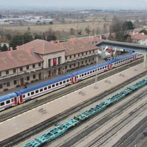 Yeni sezonun ilk seferine &ccedil;ıkan Turistik Doğu Ekspresi Erzincan'a ulaştı!
