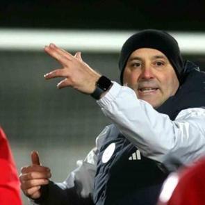 Antalyaspor, Sami Uğurlu y&ouml;netiminde ilk antrenmanına &ccedil;ıktı