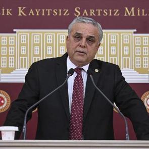 AK Parti'ye ge&ccedil;eceğini a&ccedil;ıklamıştı! CHP'li &Ccedil;akır'dan şoke eden s&ouml;zler: Hırsız, soyguncu...