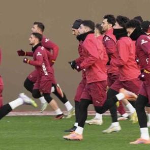 Galatasaray, Trabzonspor mesaisine devam etti