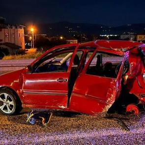 Manisa'da bir aileyi yok eden kaza: Eşi ve 5 yaşındaki oğlu &ouml;ld&uuml;! 