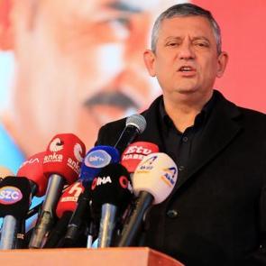 &Ouml;zg&uuml;r &Ouml;zel: A&ccedil;ılışlara AK Parti ve MHP'li başkanları da &ccedil;ağırın