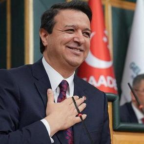 Saadet lideri Mahmut Arıkan: G&ouml;rd&uuml;k ki &ccedil;alışınca oluyor