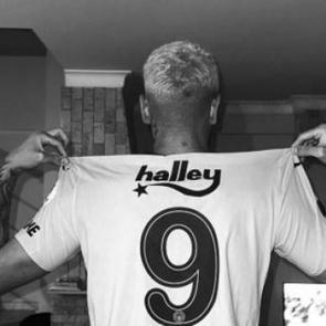 S&uuml;per Lig ekibinden rekor bedele giden yıldız Fenerbah&ccedil;e forması giydi