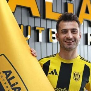 2. Lig ekibi, 31 yaşındaki forvet Burak S&uuml;leyman&rsquo;ı kadrosuna kattı