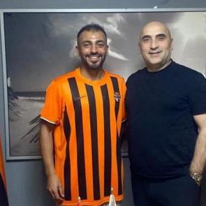 Borussia Dortmund &ccedil;ıkışlı orta saha 38 yaşında 3. Lig ekibine gitti