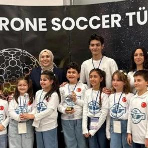 Drone Soccer T&uuml;rkiye Turnuvası&rsquo;nda Sky Rangers&rsquo;tan &ccedil;ifte başarı