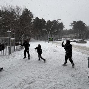 Eğitime kar engeli! İlk a&ccedil;ıklama geldi: Bir ilde 12 Ocak Pazartesi okullar tatil!