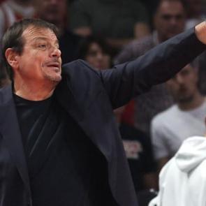 Ergin Ataman'a sosyal medyada ırk&ccedil;ı saldırı: T&uuml;rk olmaktan gurur duyuyorum