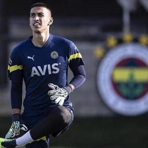 Fenerbah&ccedil;e İrfan Can Eğribayat'ı S&uuml;per Lig ekibine kiraladı