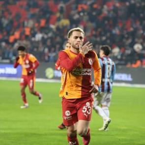 Trabzonspor'a gol olup yağdılar! Galatasaray, S&uuml;per Kupa'da finalde