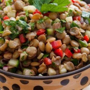 Hafif ama doyurucu: Yeşil mercimek salatası