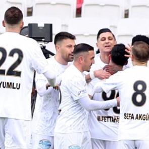 Erzurumspor kritik ma&ccedil; &ouml;ncesi moral depoladı! 