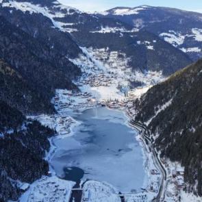 Mevsimin doğaya yansıması: Uzung&ouml;l&rsquo;den manzaralar