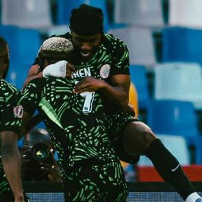 Osimhen şov yaptı! Nijerya yarı finale y&uuml;kseldi