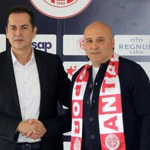 Sami Uğurlu imzayı attı mesajı verdi: 1 puan i&ccedil;in sahaya &ccedil;ıkmam!