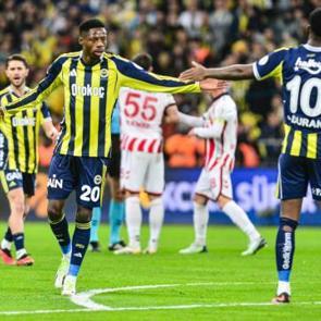 Samsunspor'u Musaba yıktı! Fenerbah&ccedil;e finalde Galatasaray'ın rakibi oldu