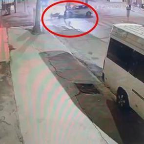 Tokat'ta kırmızı ışık ihlali yapan motosiklet otomobille &ccedil;arpıştı: 2 yaralı