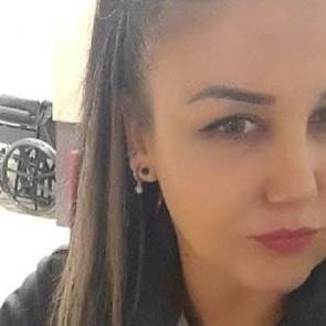 45 yaşındaki kadının acı &ouml;l&uuml;m&uuml;: Nefes borusuna elma ka&ccedil;tı!