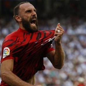 Fenerbah&ccedil;e, 21 milyon euroya sattığı yıldız i&ccedil;in masada! Revize teklif yolda