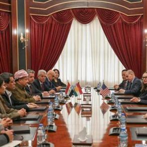 ABD&rsquo;nin Suriye &Ouml;zel Temsilcisi Barrack, Barzani ve SDG elebaşı Abdi ile bir araya geldi