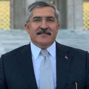 AK Partili H&uuml;seyin Yayman&rsquo;dan &Ouml;zg&uuml;r &Ouml;zel&rsquo;e sert s&ouml;zler: &ldquo;CHP intihar ediyor&rdquo;